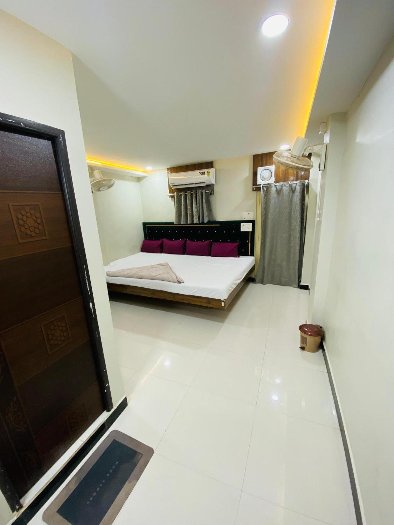 Hotel Super Palace Ujjain Eksteriør bilde